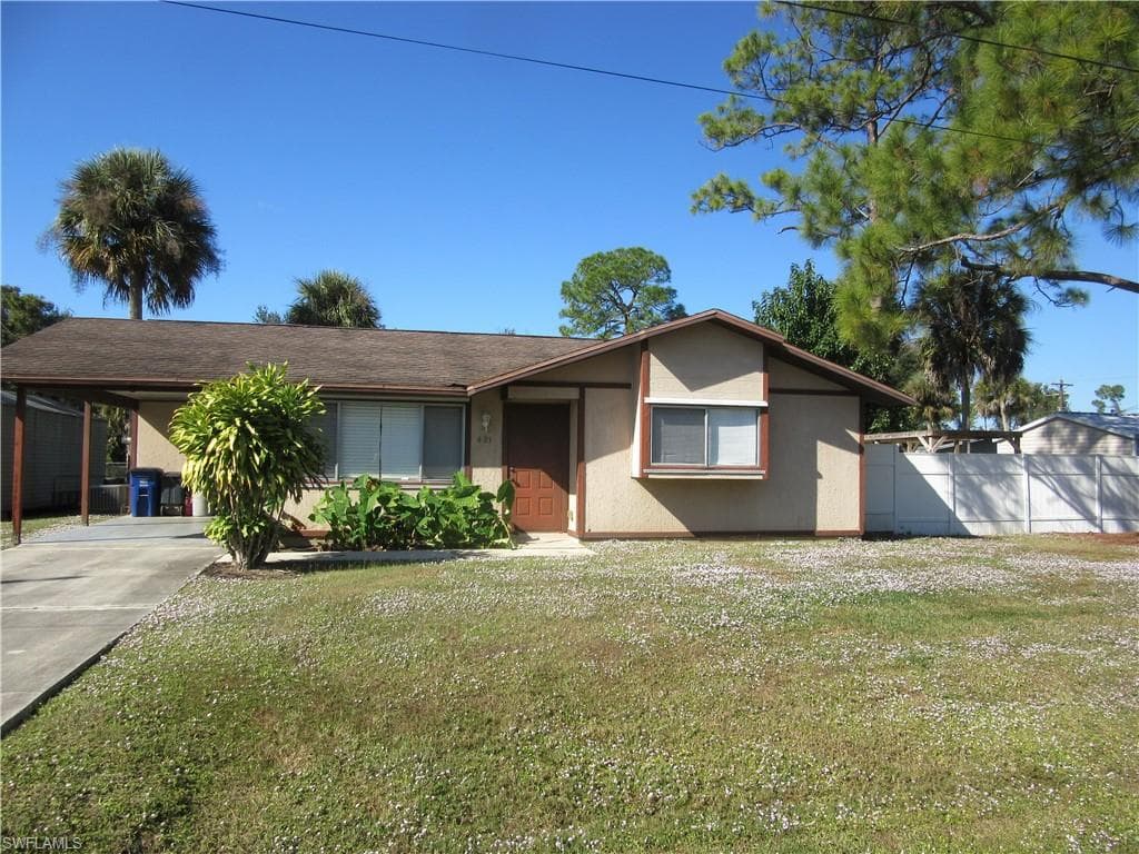 421 Broadway AVE LEHIGH ACRES, FL 33972
