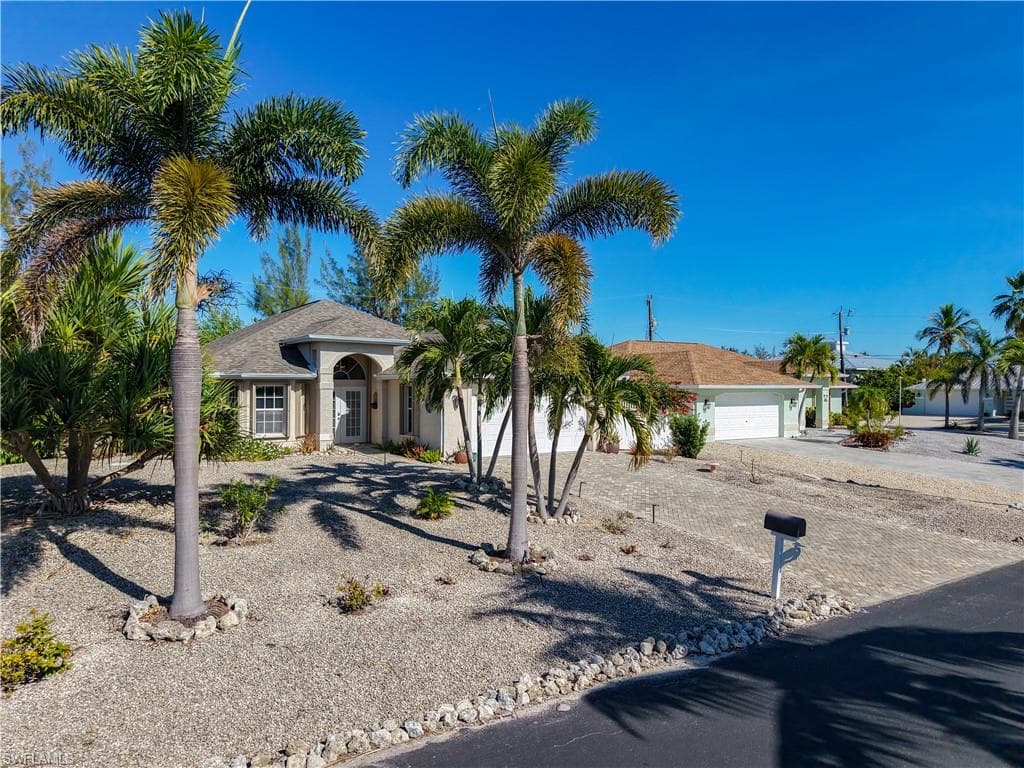 3472 Manatee DR ST. JAMES CITY, FL 33956