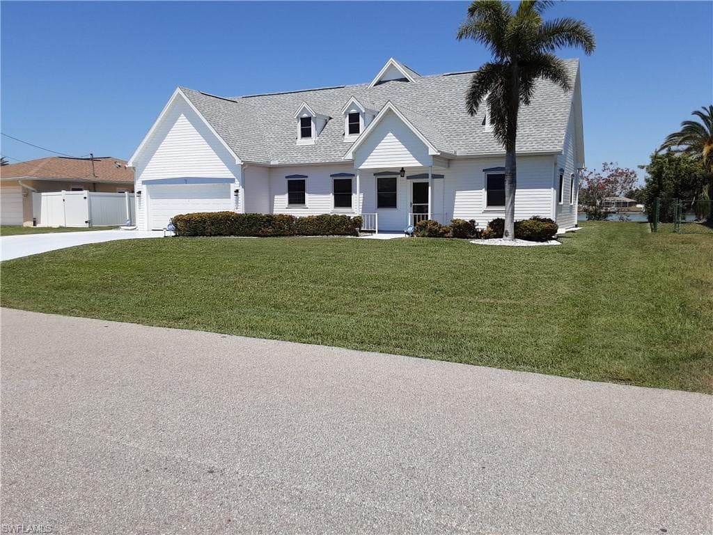 850 SE 1st TER CAPE CORAL, FL 33990