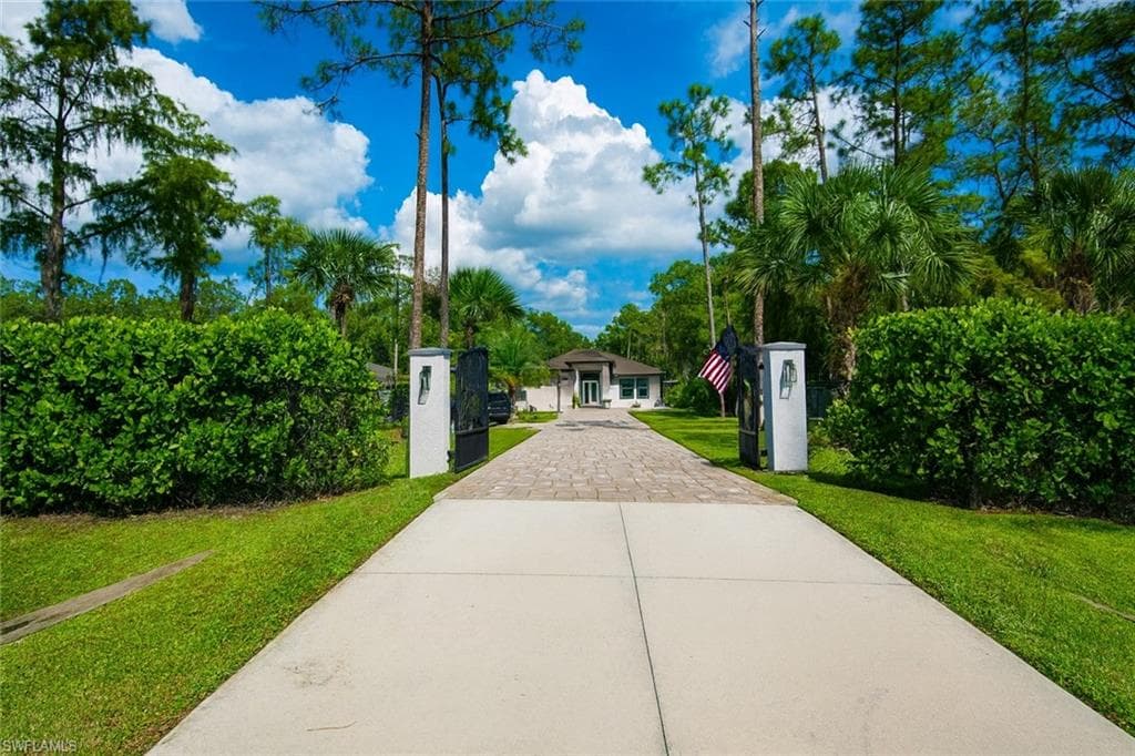 3068 2nd ST NW NAPLES, FL 34120