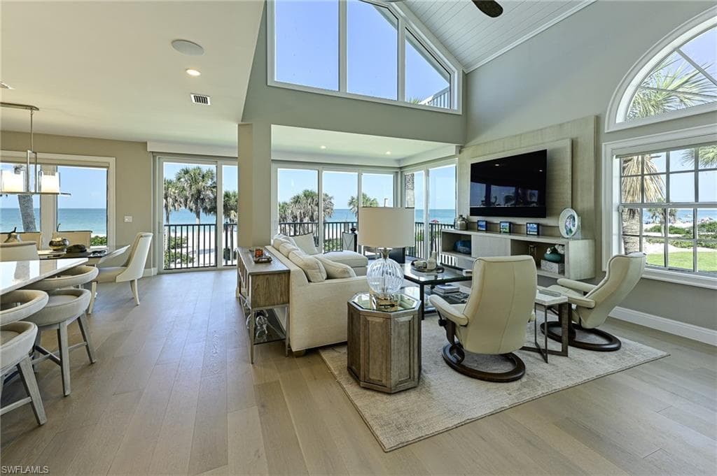 143 Barefoot CIR 5 BONITA SPRINGS, FL 34134