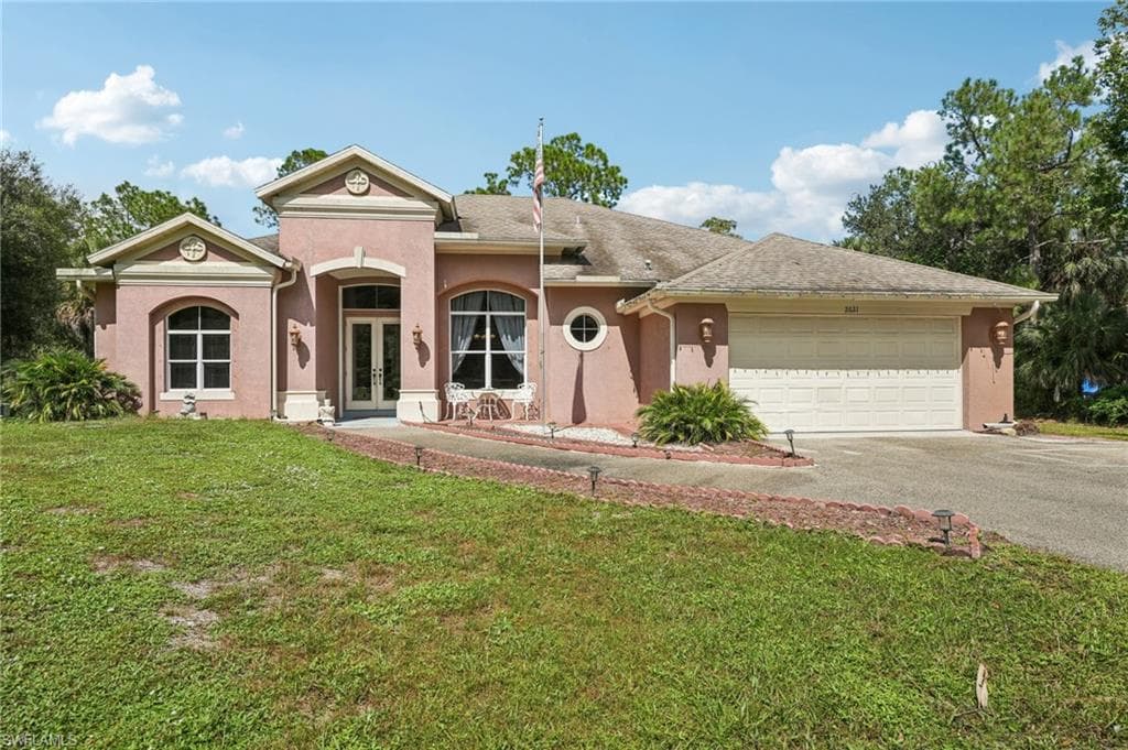 2621 Golden Gate BLVD W NAPLES, FL 34120