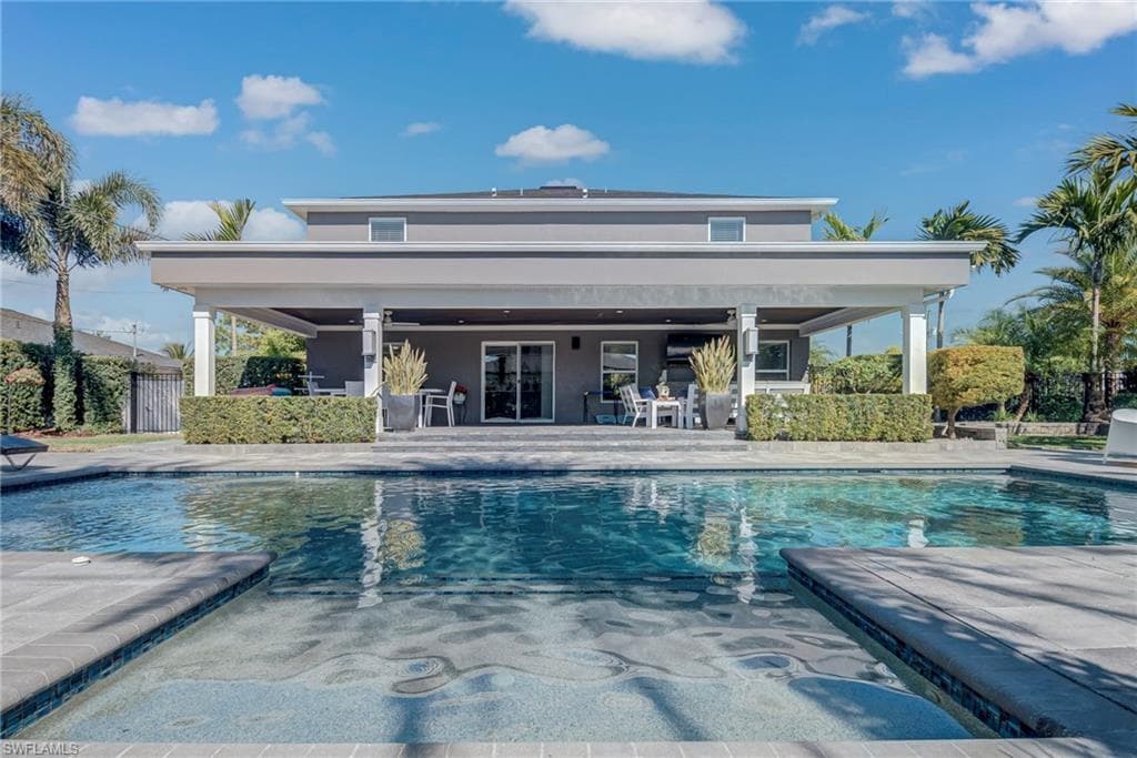 600 18th ST CAPE CORAL, FL 33991