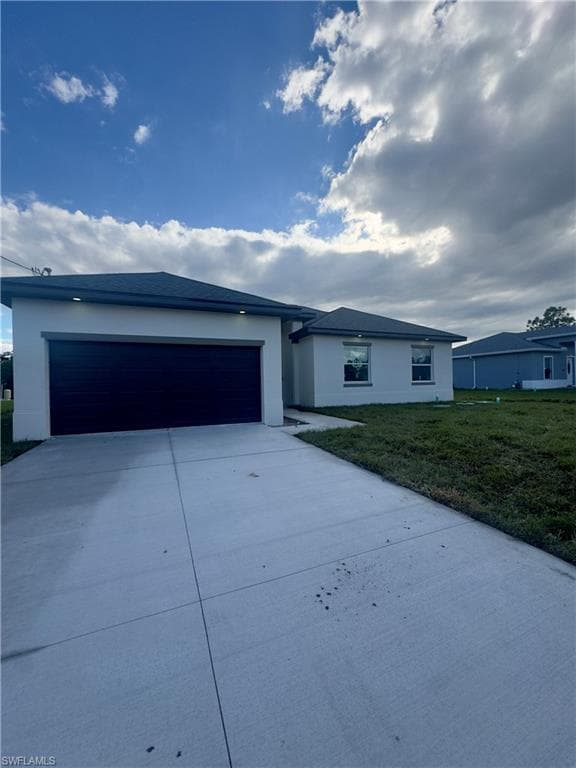 748 Chestnut ST E LEHIGH ACRES, FL 33974