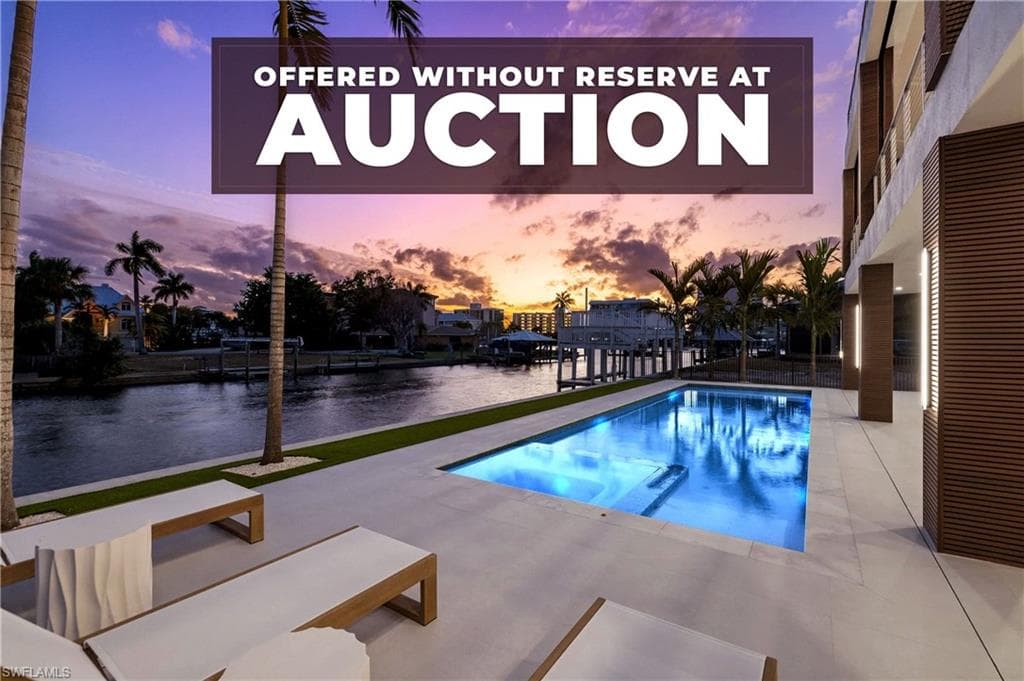 256 Trade Winds AVE NAPLES, FL 34108