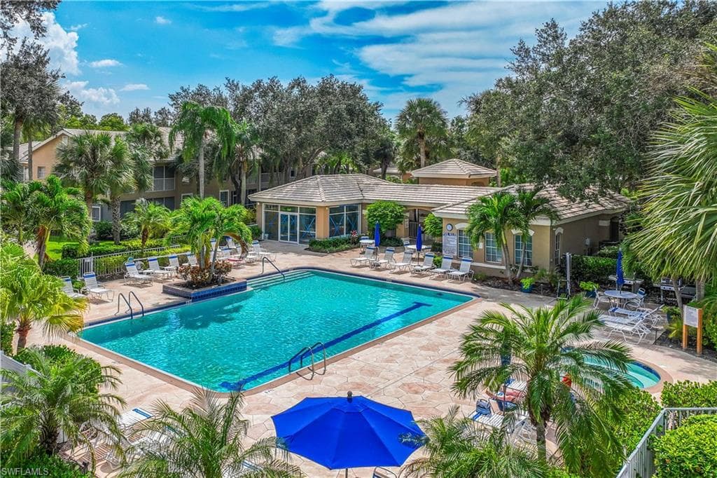 24827 Lakemont Cove LN 101 BONITA SPRINGS, FL 34134