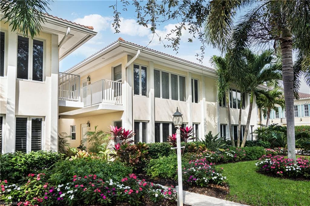 284 4th ST S 103 NAPLES, FL 34102
