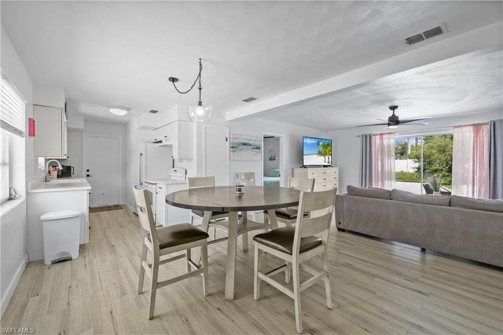 1661 Coronado RD FORT MYERS, FL 33904