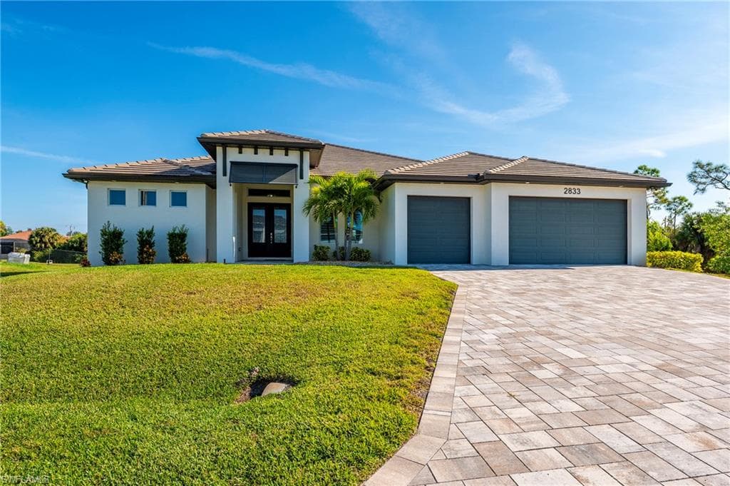 2833 41st AVE CAPE CORAL, FL 33993