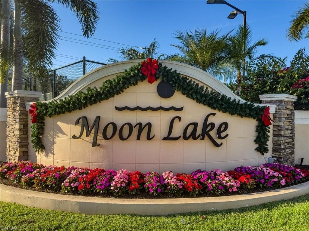 1321 Naples Lake DR NAPLES, FL 34104