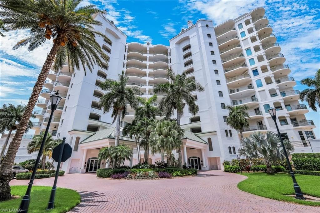 4811 Island Pond CT 302 BONITA SPRINGS, FL 34134
