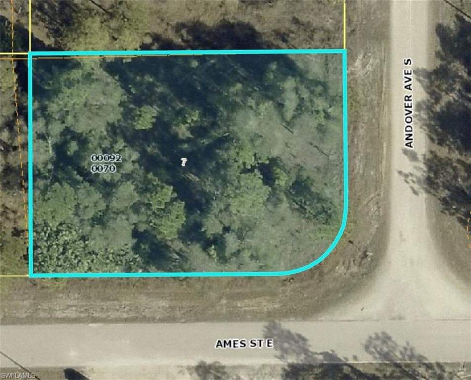 852 Andover AVE S LEHIGH ACRES, FL 33974