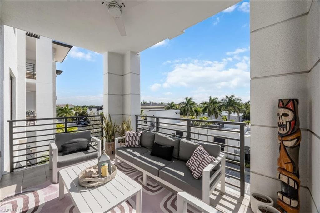 1111 Central AVE 401 NAPLES, FL 34102