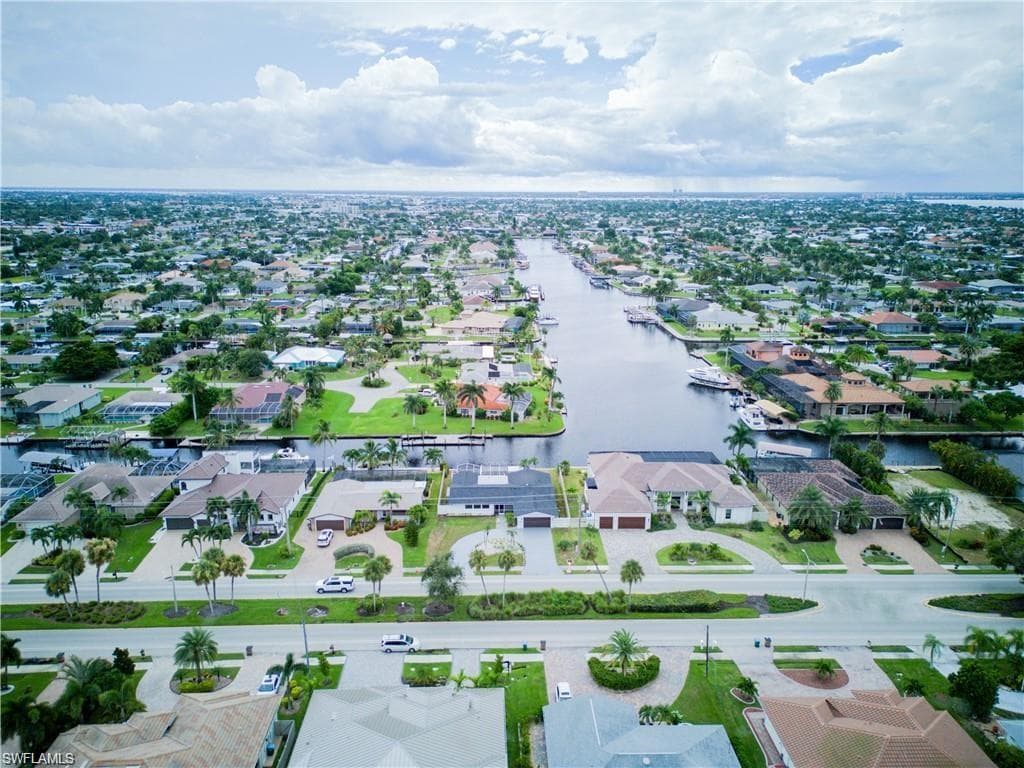 4943 Pelican BLVD CAPE CORAL, FL 33914