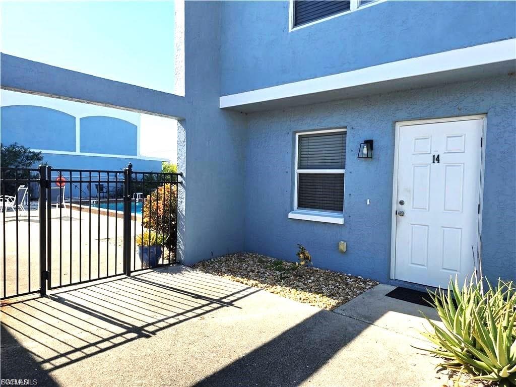 4424 SW 8th PL 14 CAPE CORAL, FL 33914