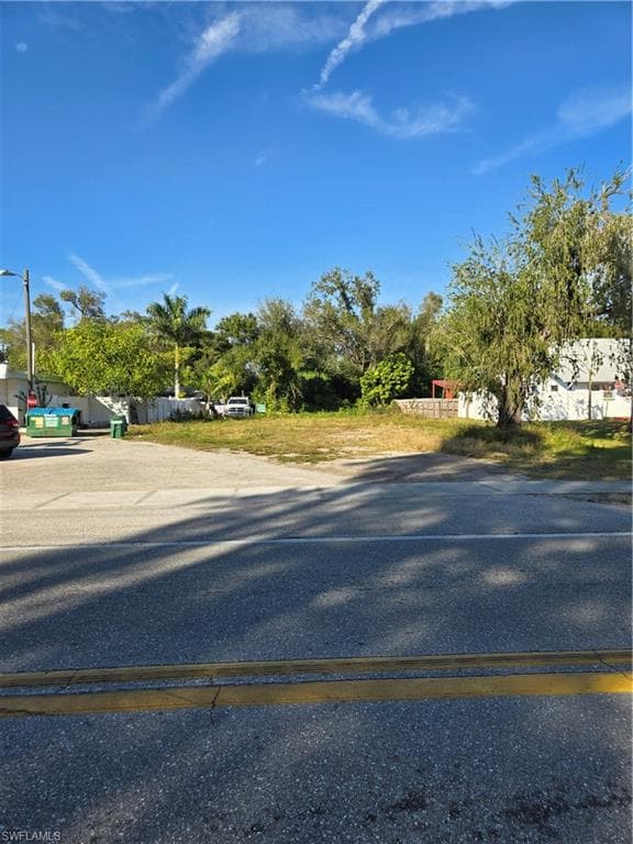 1311 Laurel DR NORTH FORT MYERS, FL 33917