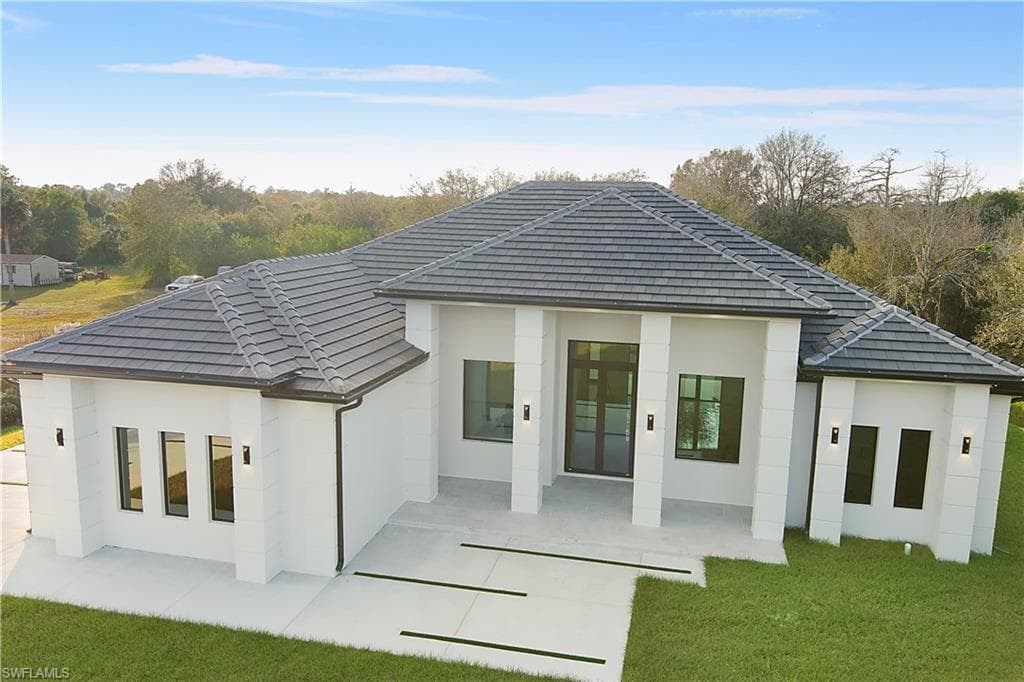 2319 54th AVE NE NAPLES, FL 34120