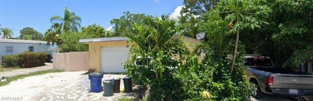 26782 Stardust DR BONITA SPRINGS, FL 34135