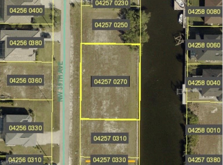 1221 NW 39th AVE CAPE CORAL, FL 33993