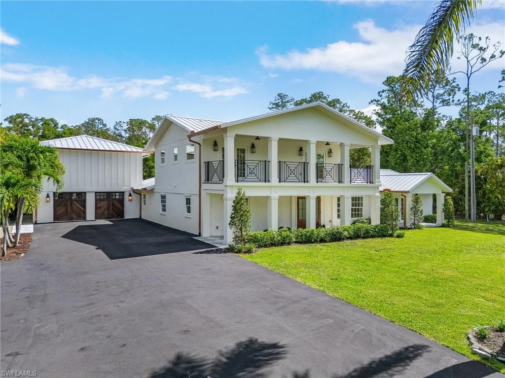 6155 Standing Oaks LN NAPLES, FL 34119
