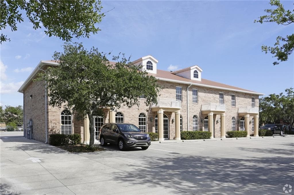 4707 Enterprise AVE 4 NAPLES, FL 34104