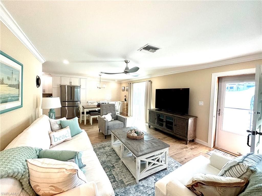 1435 Curlew AVE 1 NAPLES, FL 34102