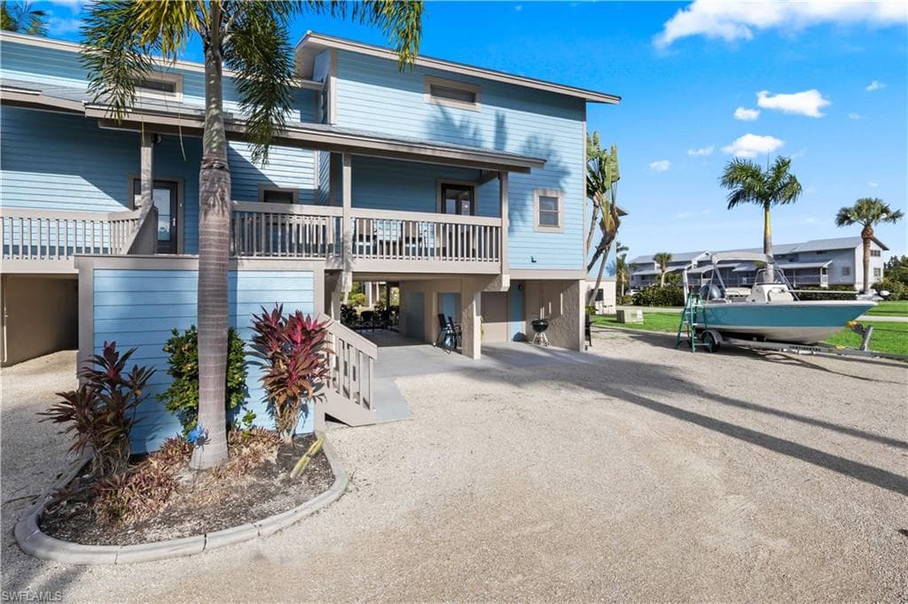 5201 BLUE CRAB CIR N A#6 BOKEELIA, FL 33922