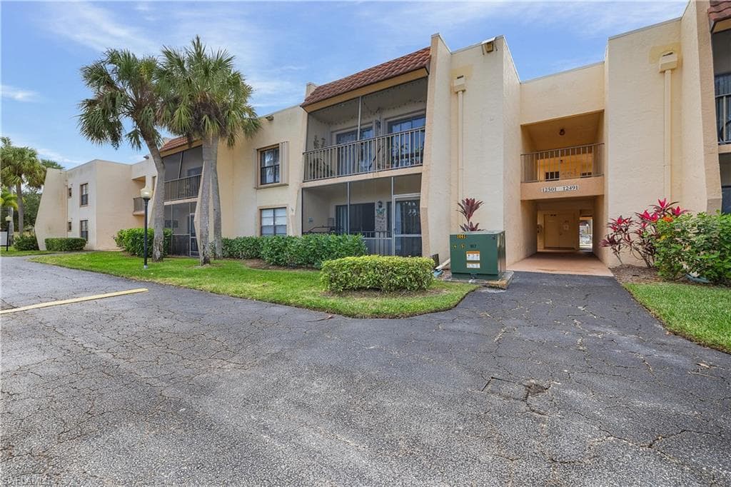 12501 McGregor BLVD 8 FORT MYERS, FL 33919
