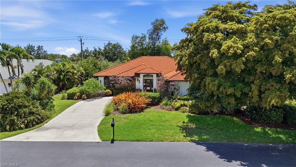 28360 Del Lago WAY BONITA SPRINGS, FL 34135