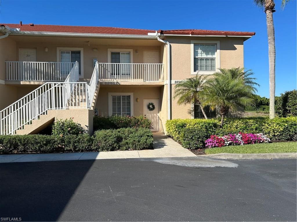 2895 Cypress Trace CIR 104 NAPLES, FL 34119