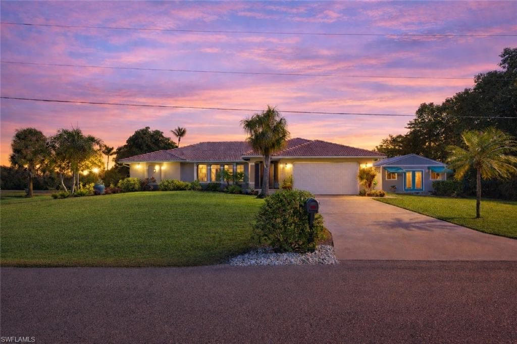 12070 Bohman LN BOKEELIA, FL 33922