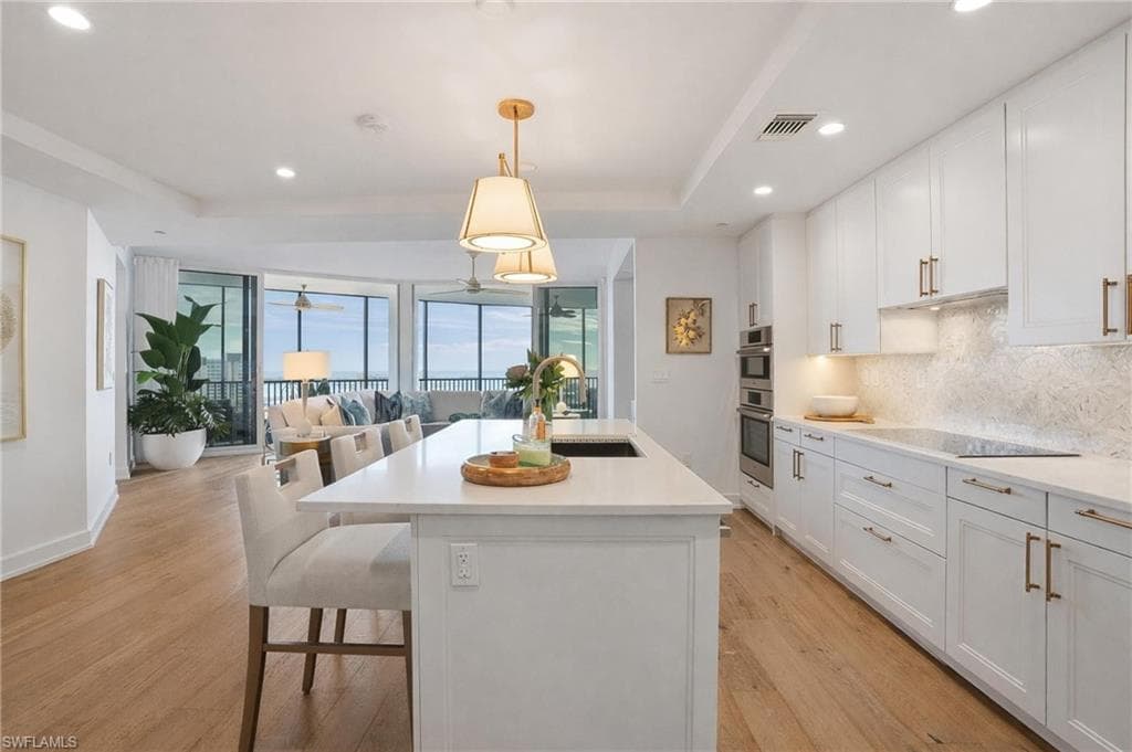 4142 Bay Beach LN 904 FORT MYERS BEACH, FL 33931