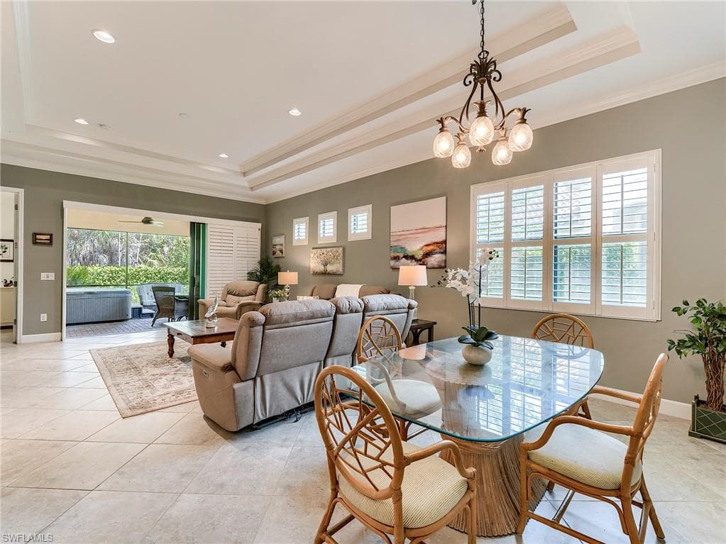 9483 Isla Bella CIR BONITA SPRINGS, FL 34135