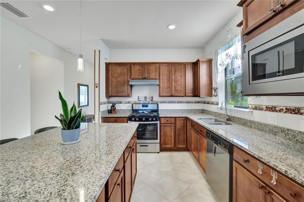 2171 YELLOWFIN CIR NAPLES, FL 34114