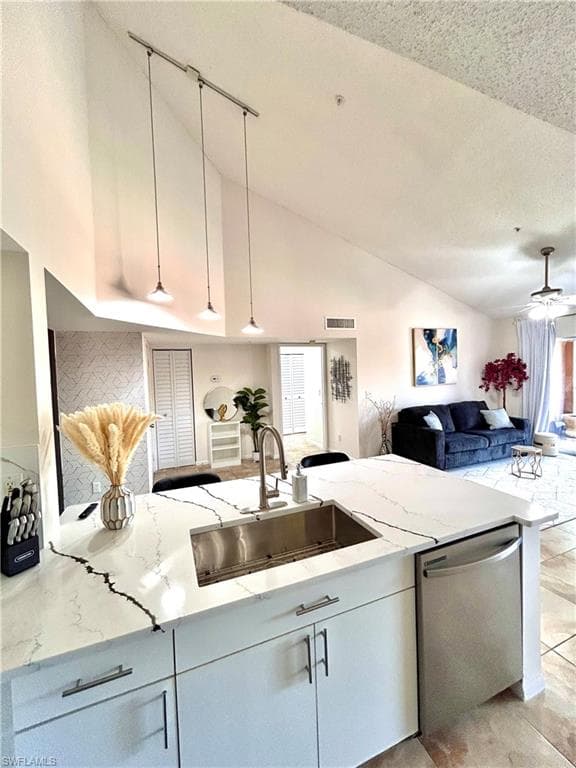 1265 Wildwood Lakes BLVD 3-303 NAPLES, FL 34104
