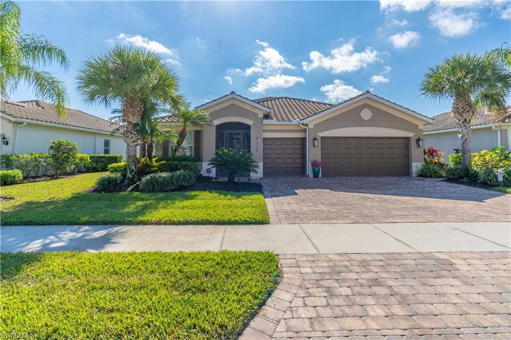 9332 Fieldstone LN NAPLES, FL 34120