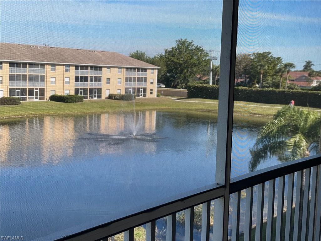 9640 Victoria LN C-305 NAPLES, FL 34109