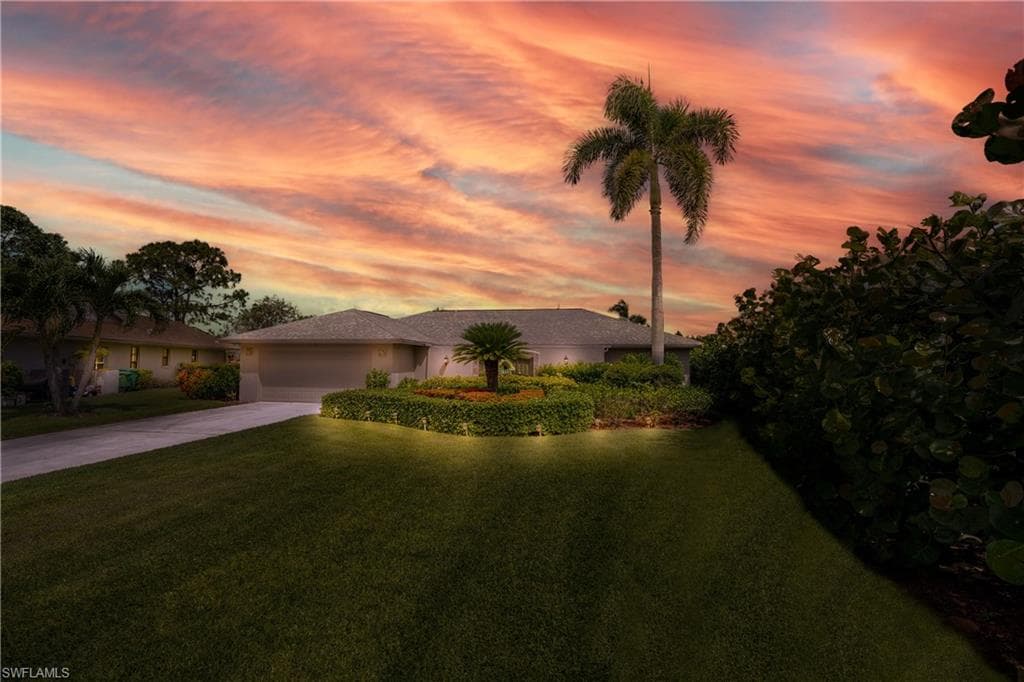 108 Payne CT NAPLES, FL 34112