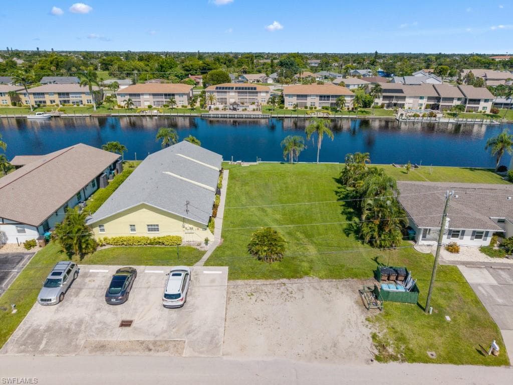 4520 5th PL CAPE CORAL, FL 33904
