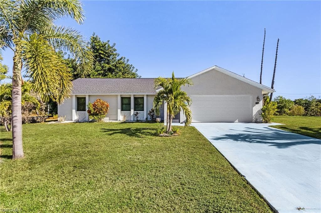 12184 Dolphin RD BOKEELIA, FL 33922