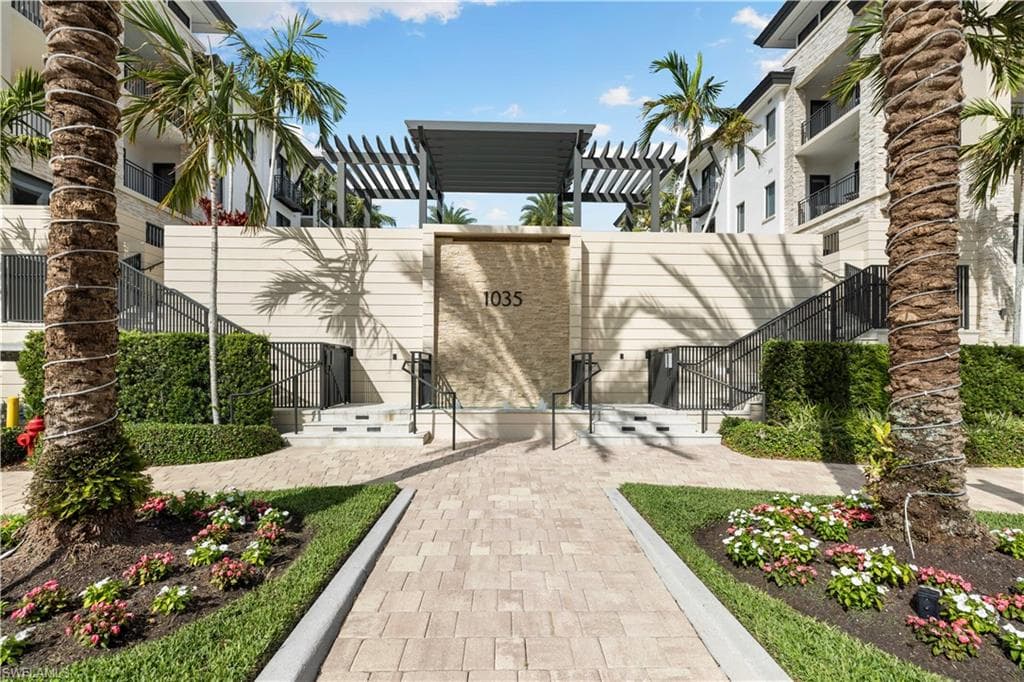 1035 3rd AVE S 203 NAPLES, FL 34102