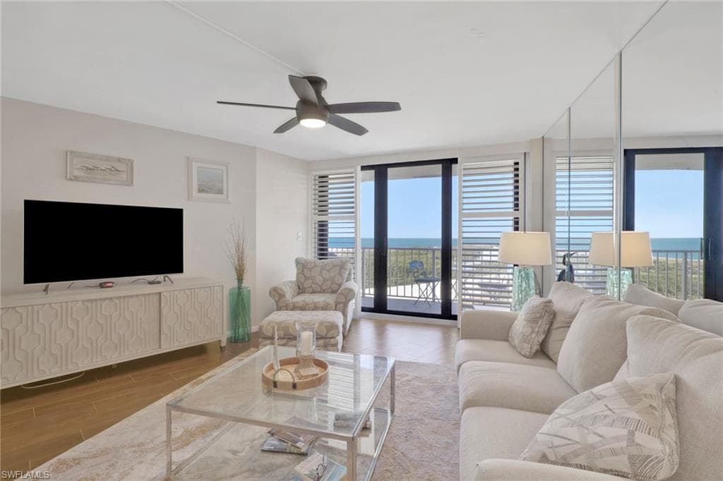 260 Seaview CT 1108 MARCO ISLAND, FL 34145