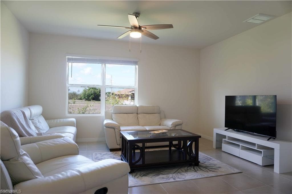 517 Kismet PKWY W CAPE CORAL, FL 33993