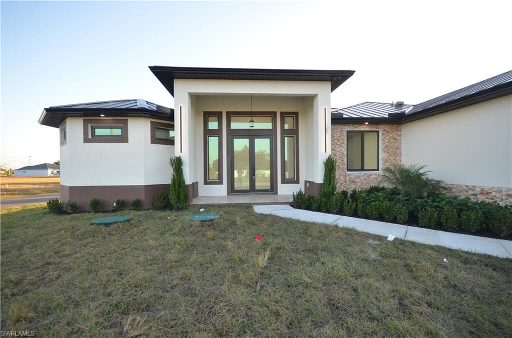 2416 Diplomat PKWY W CAPE CORAL, FL 33993