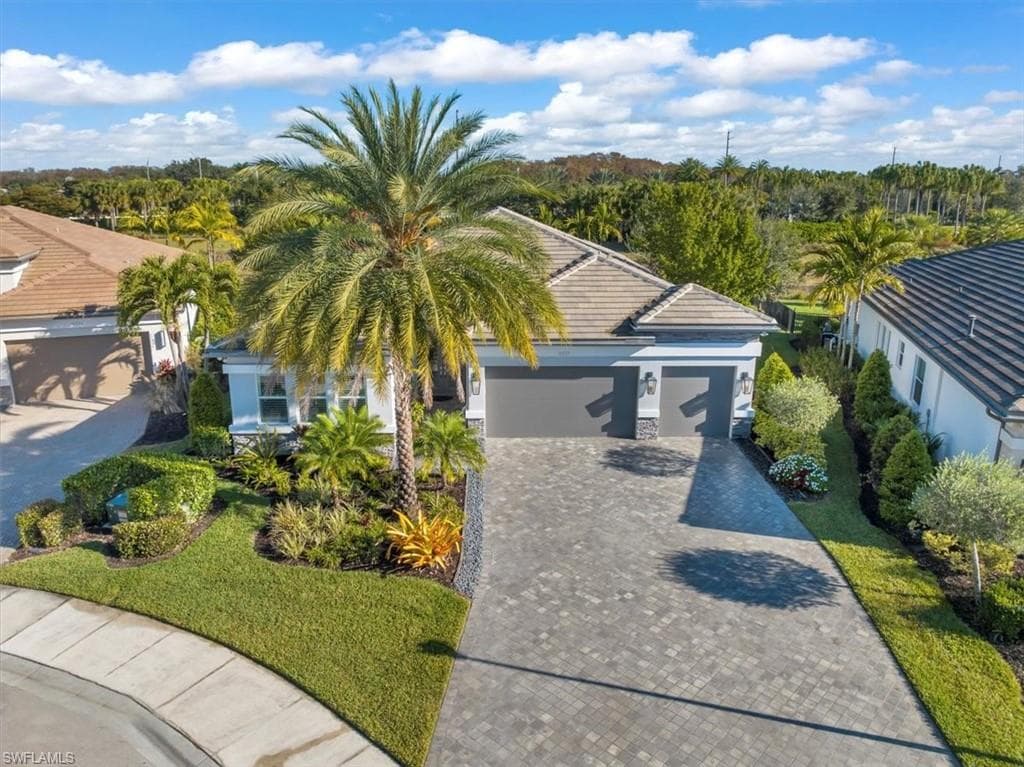 11230 Daphne CT NAPLES, FL 34120