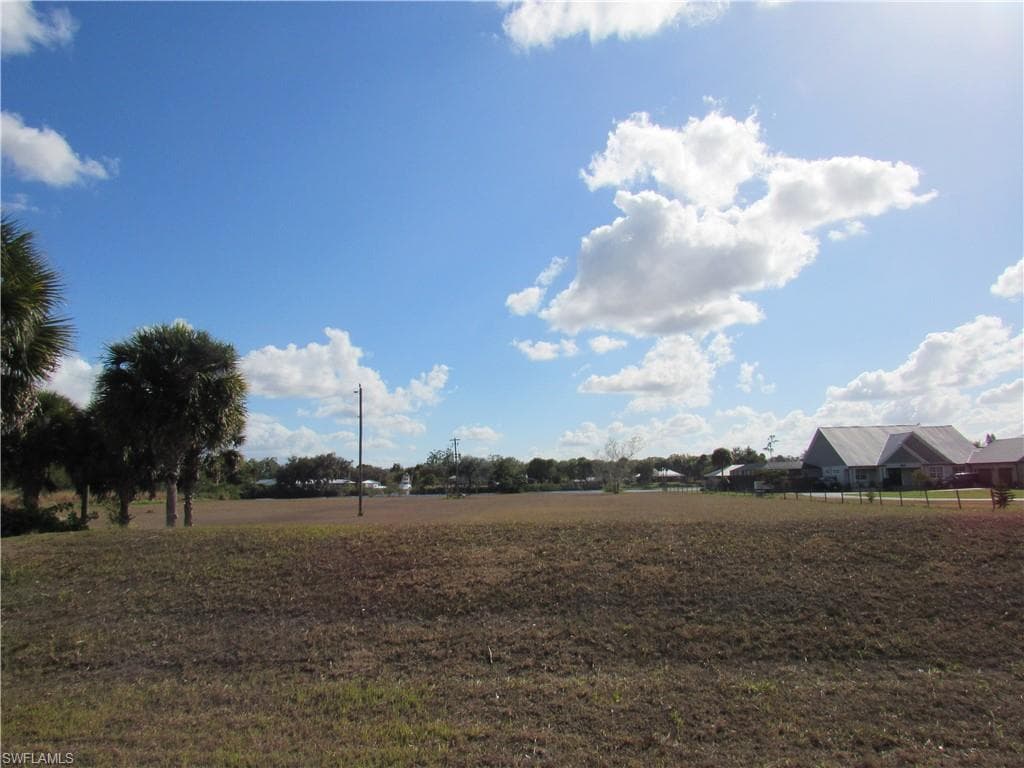 3901 CR 78 LABELLE, FL 33935