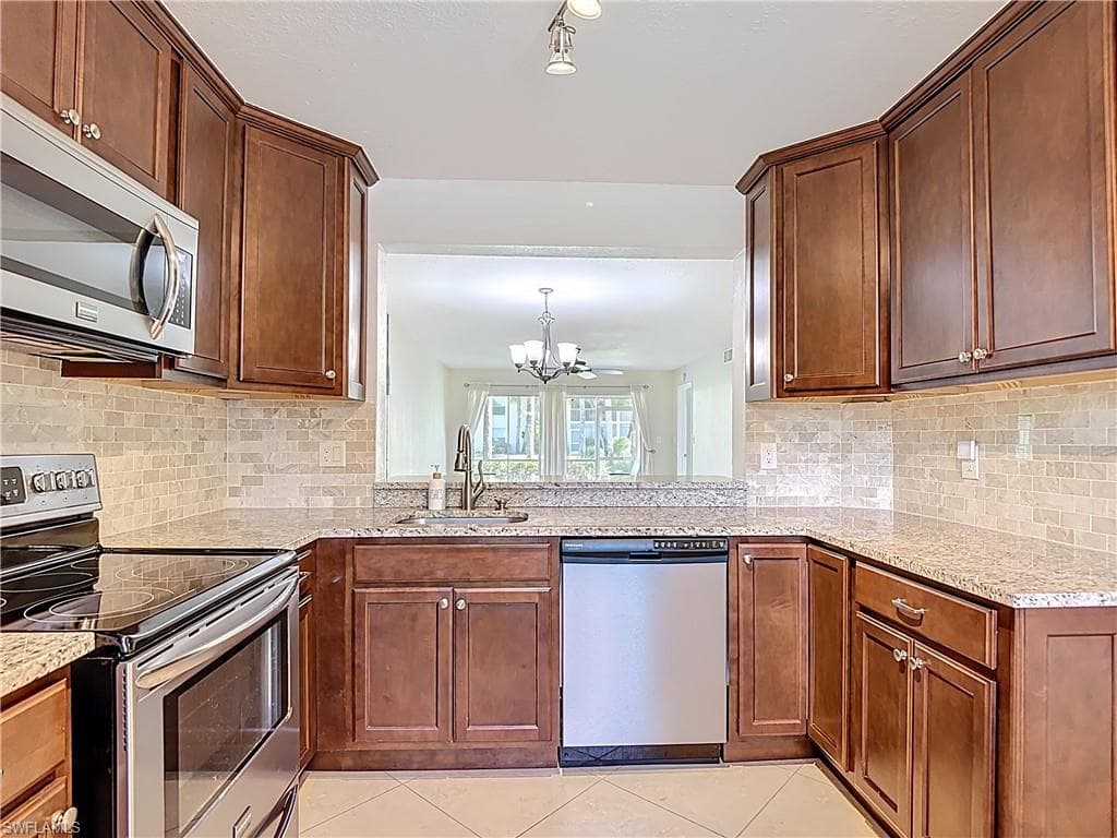 729 Landover CT 102 NAPLES, FL 34104