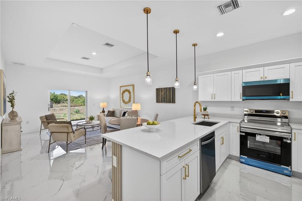 512 Caywood AVE S LEHIGH ACRES, FL 33974