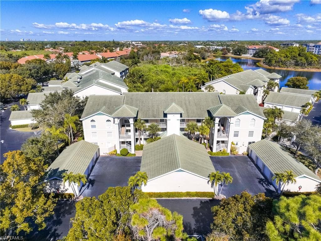 28871 Bermuda Lago CT 304 BONITA SPRINGS, FL 34134