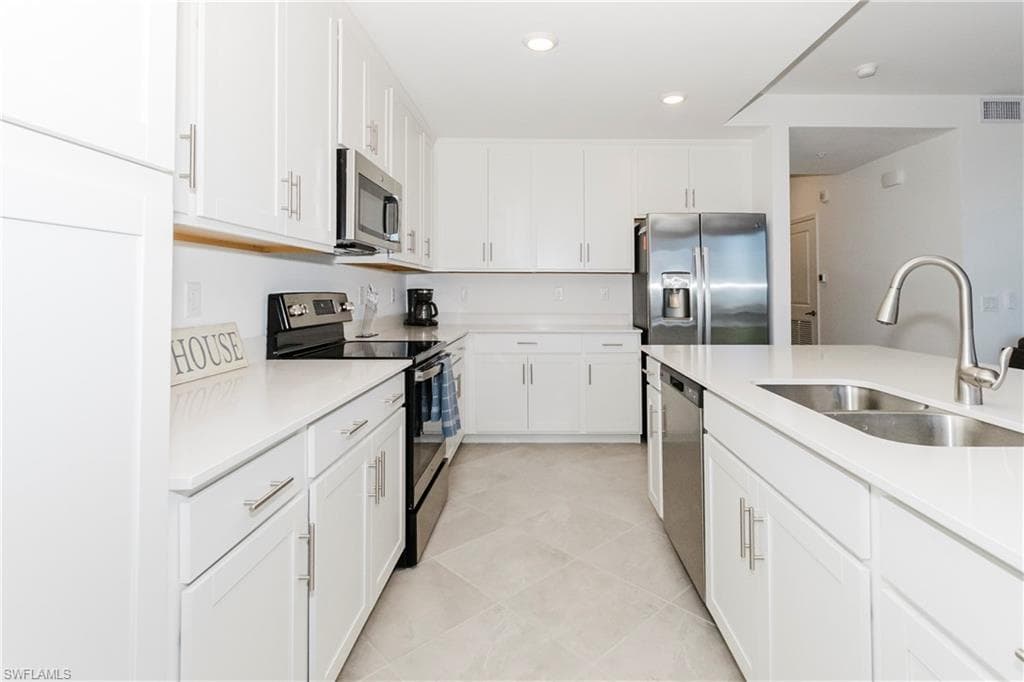 5715 DOUBLE EAGLE CIR 4422 AVE MARIA, FL 34142
